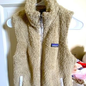 Patagonia tan teddy bear style vest, size small